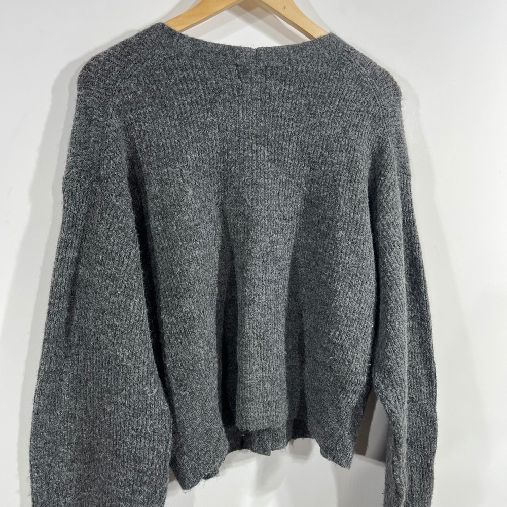 HM Parisian Coquette Quiet Luxury Wool Blend Cropped Cardigan Sweater Medium - Picture 5 of 10
